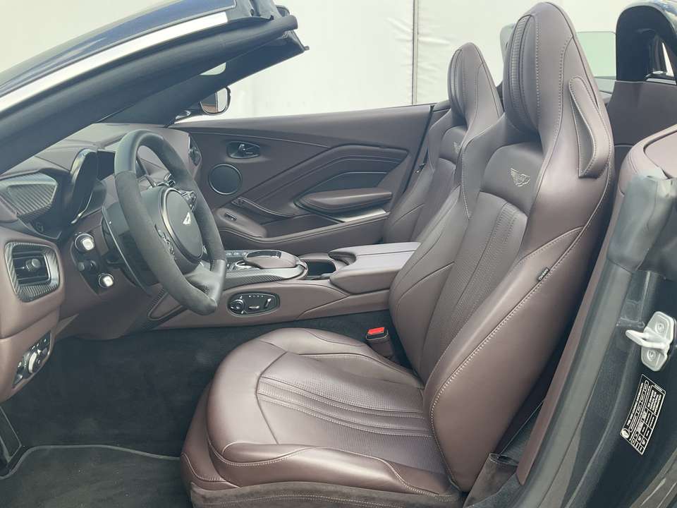 Aston Martin Vantage - Imagem 4