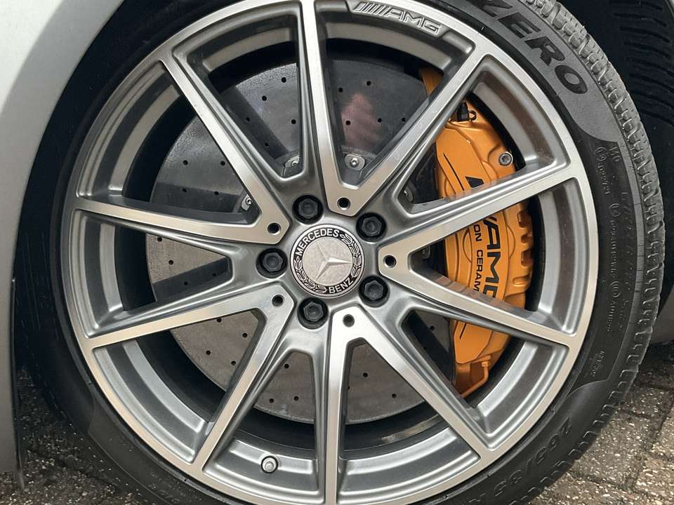 Mercedes-Benz AMG GT - Imagem 9