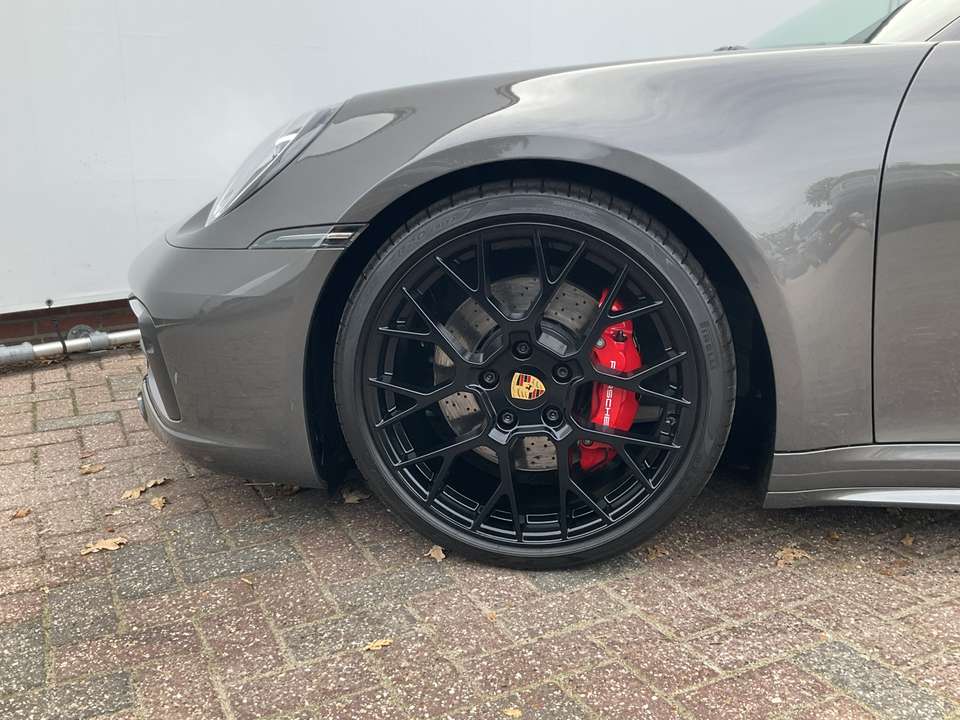 Porsche 992 - Imagem 14