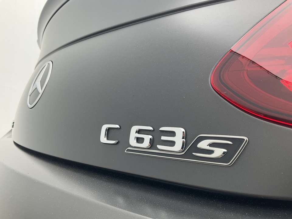 Mercedes-Benz C 63 AMG - Imagem 16