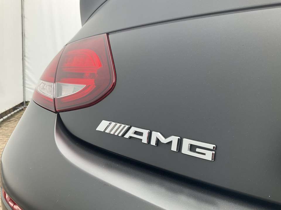 Mercedes-Benz C 63 AMG - Imagem 17