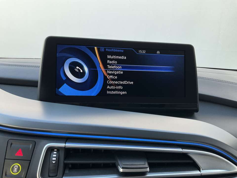 BMW i8 - Imagem 18