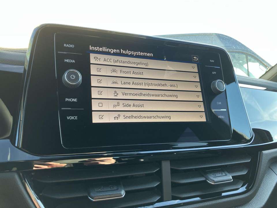 Volkswagen T-Roc - Imagem 12