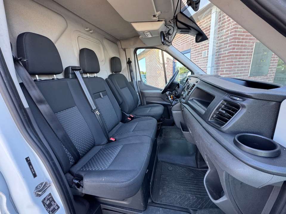Ford Transit - Imagem 4