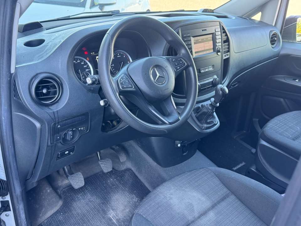 Mercedes-Benz Vito - Imagem 17