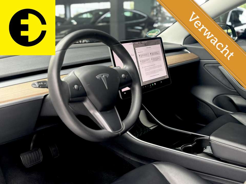 Tesla Model 3 - Imagem 4