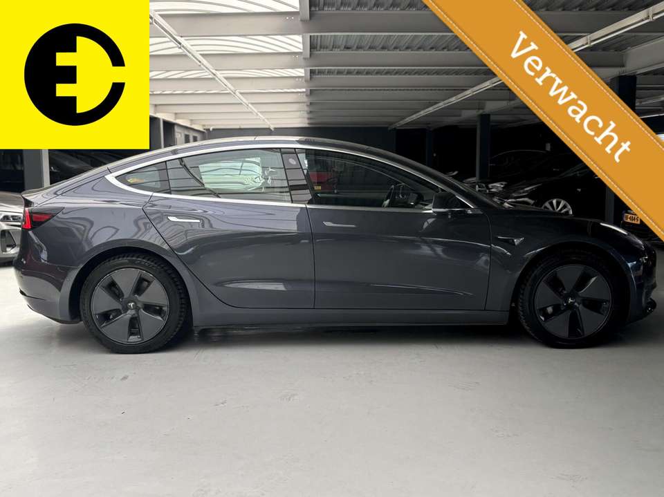 Tesla Model 3 - Imagem 13