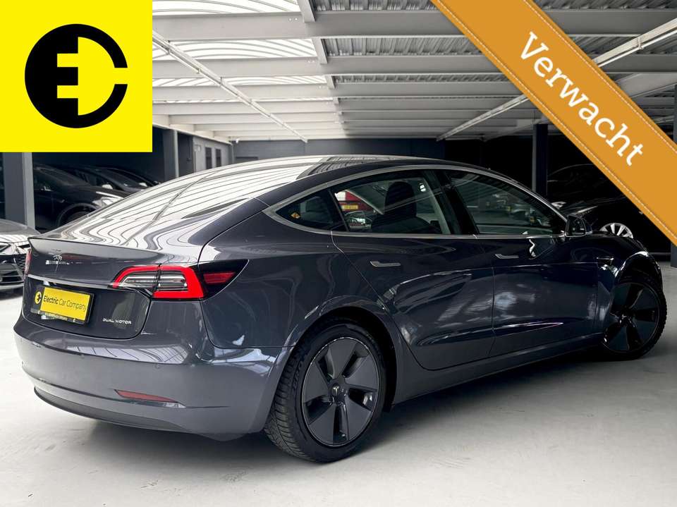 Tesla Model 3 - Imagem 14