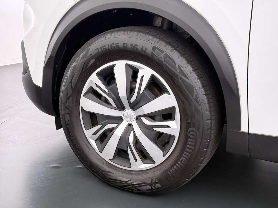 Peugeot 2008 - Imagem 13