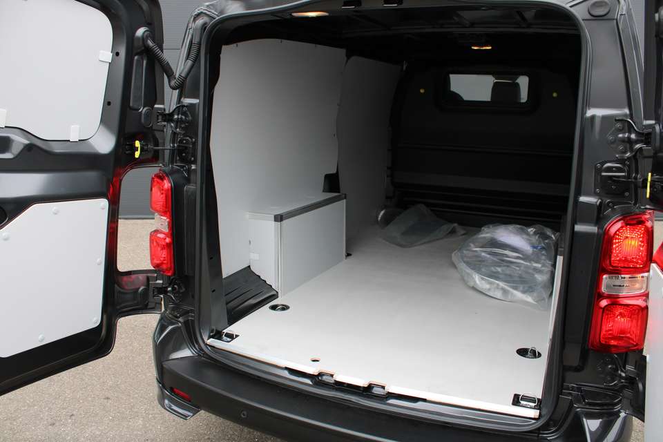 Peugeot e-Expert - Imagem 13