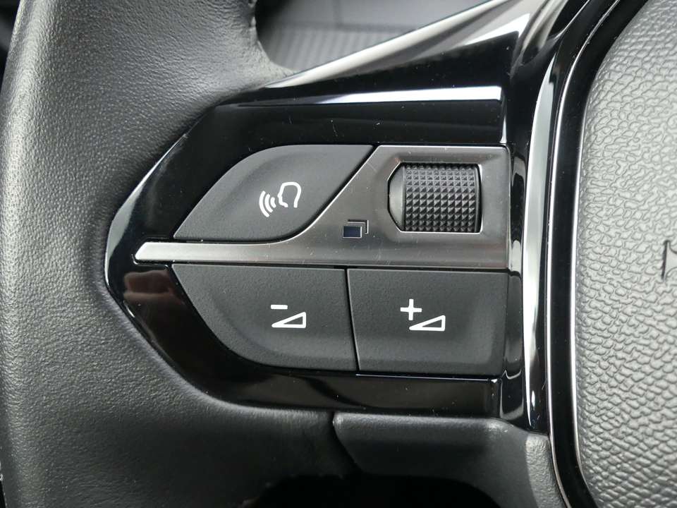 Peugeot e-208 - Imagem 10