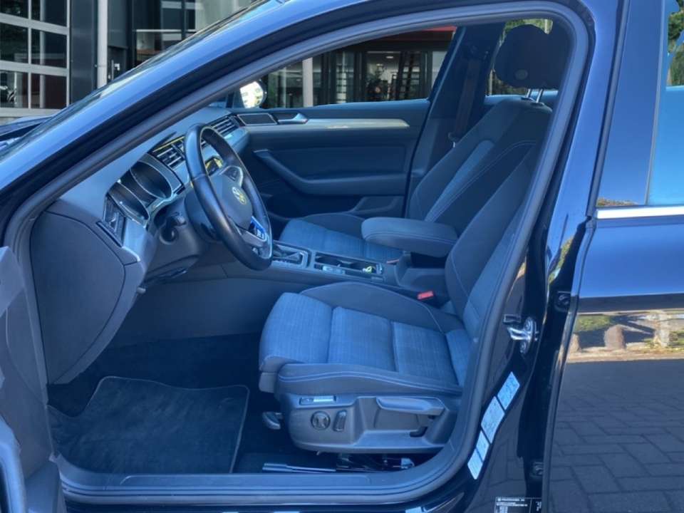 Volkswagen Passat Variant - Imagem 11
