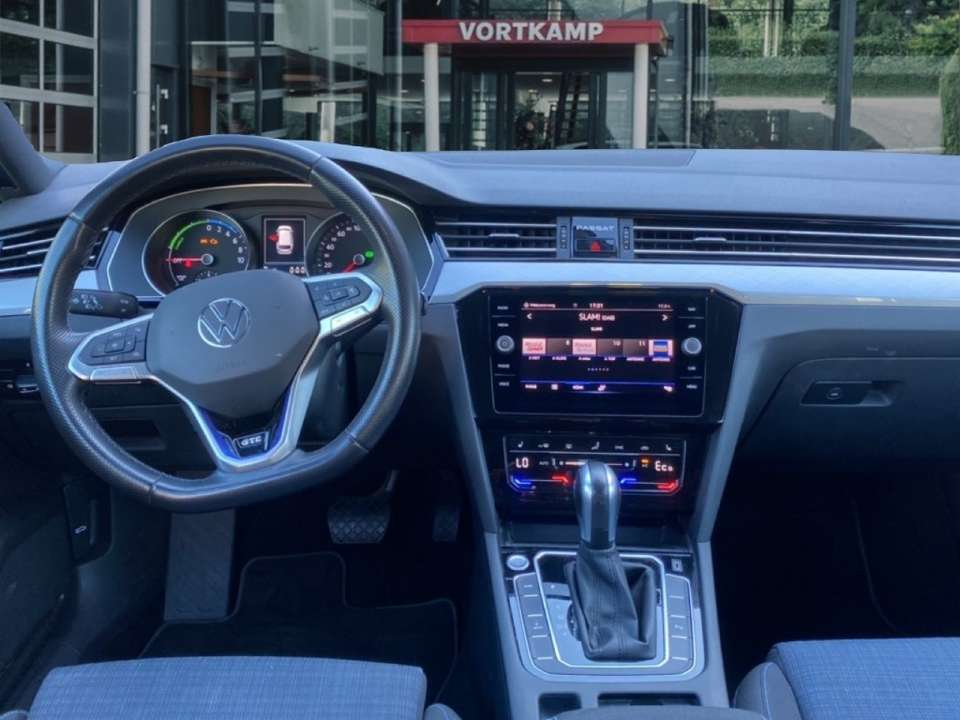 Volkswagen Passat Variant - Imagem 14