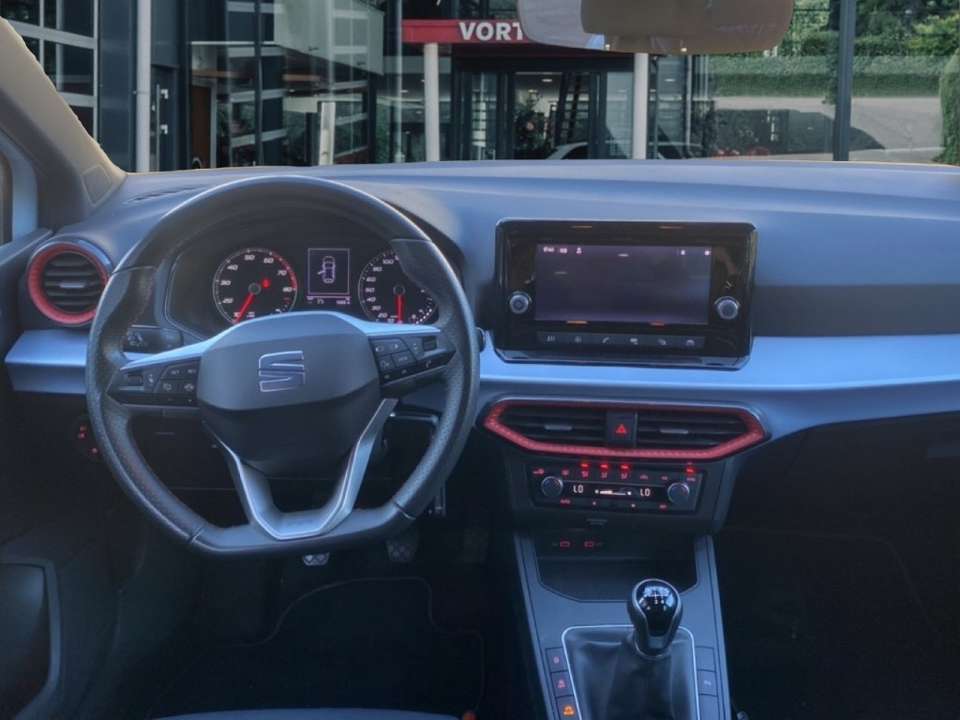 SEAT Ibiza - Imagem 14