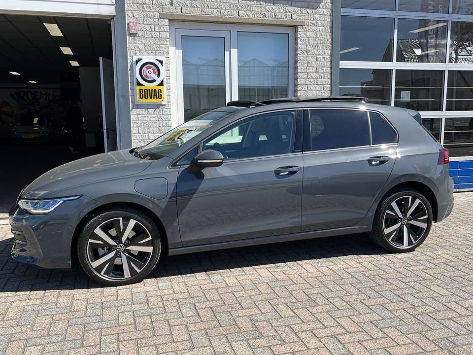 Volkswagen Golf - Imagem 2