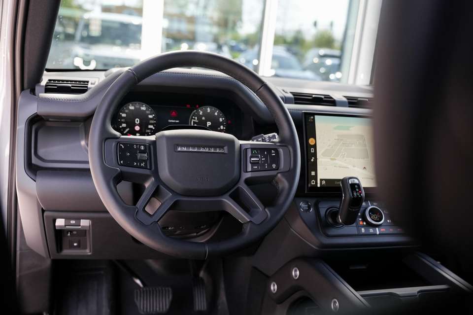 Land Rover Defender - Imagem 10