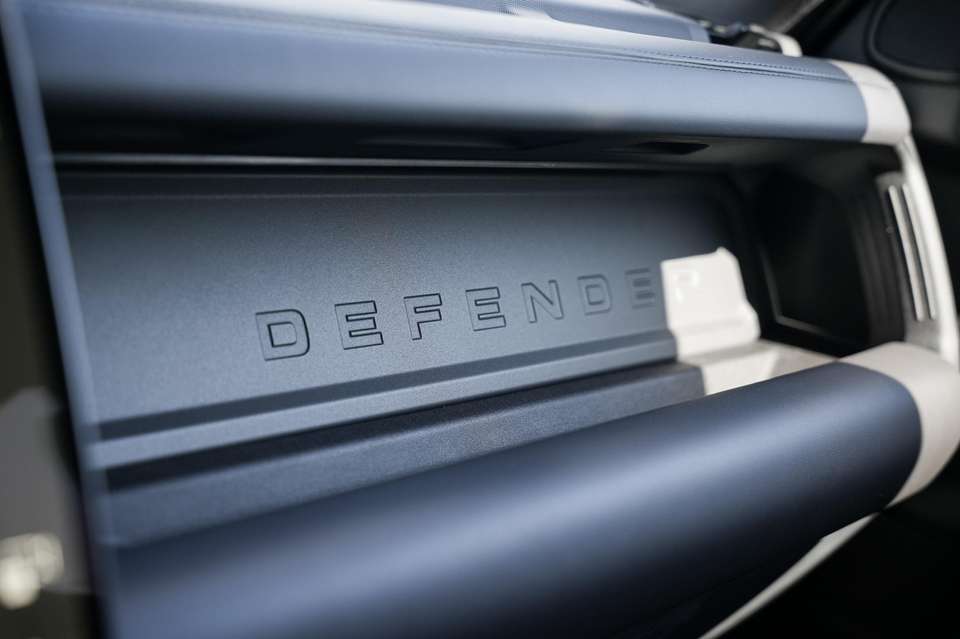 Land Rover Defender - Imagem 16