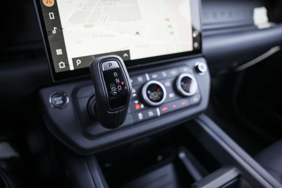 Land Rover Defender - Imagem 17