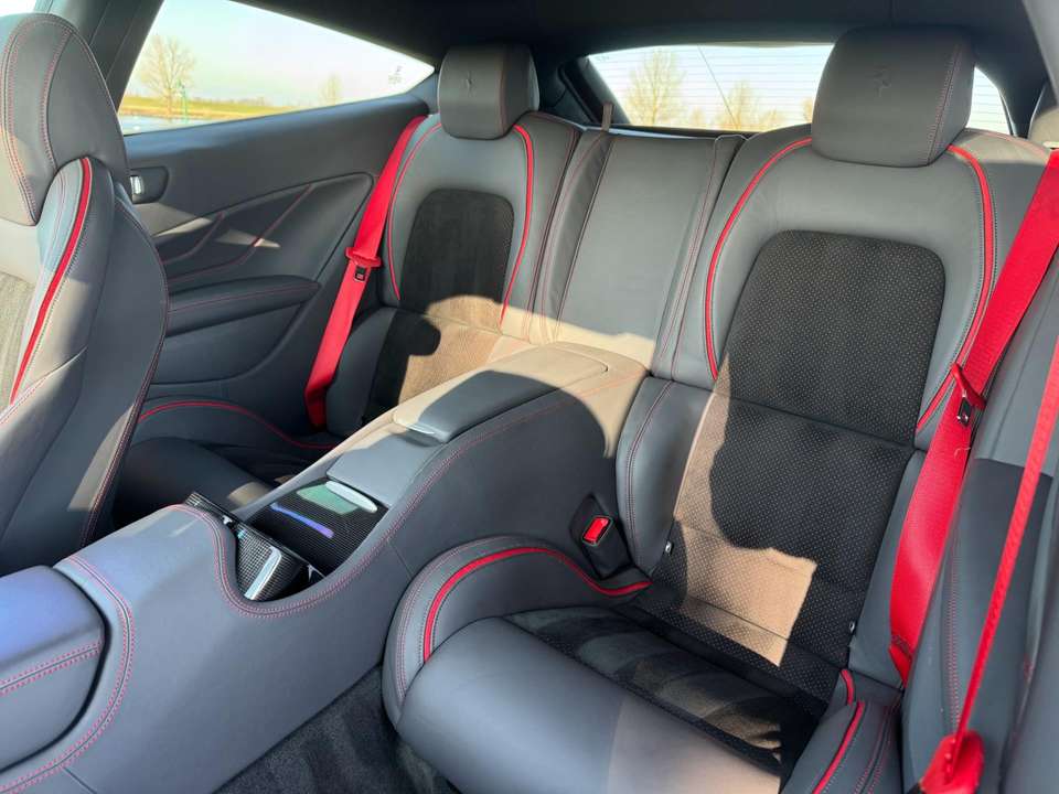 Ferrari FF - Imagem 8