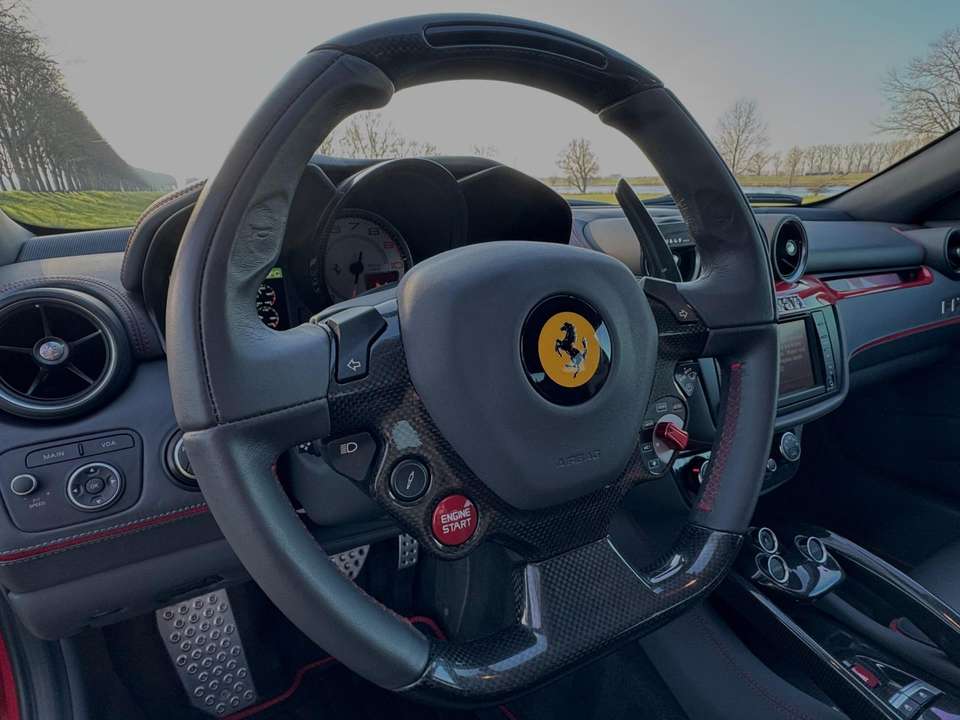 Ferrari FF - Imagem 14