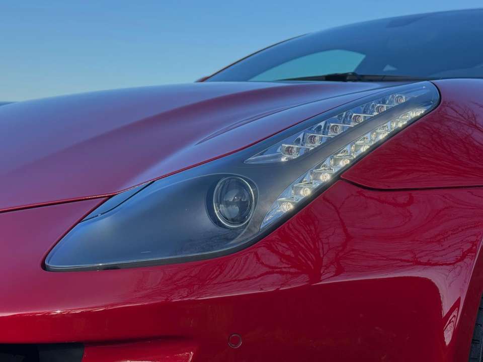 Ferrari FF - Imagem 18