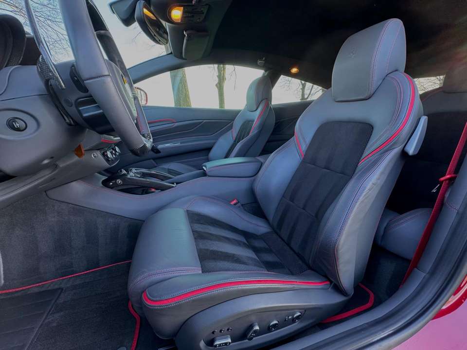 Ferrari FF - Imagem 19