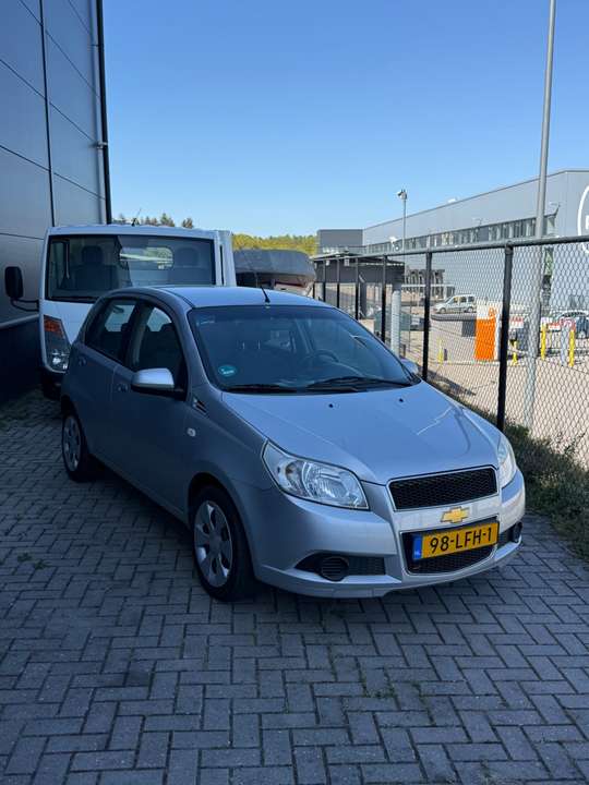 Chevrolet Aveo - Imagem 8