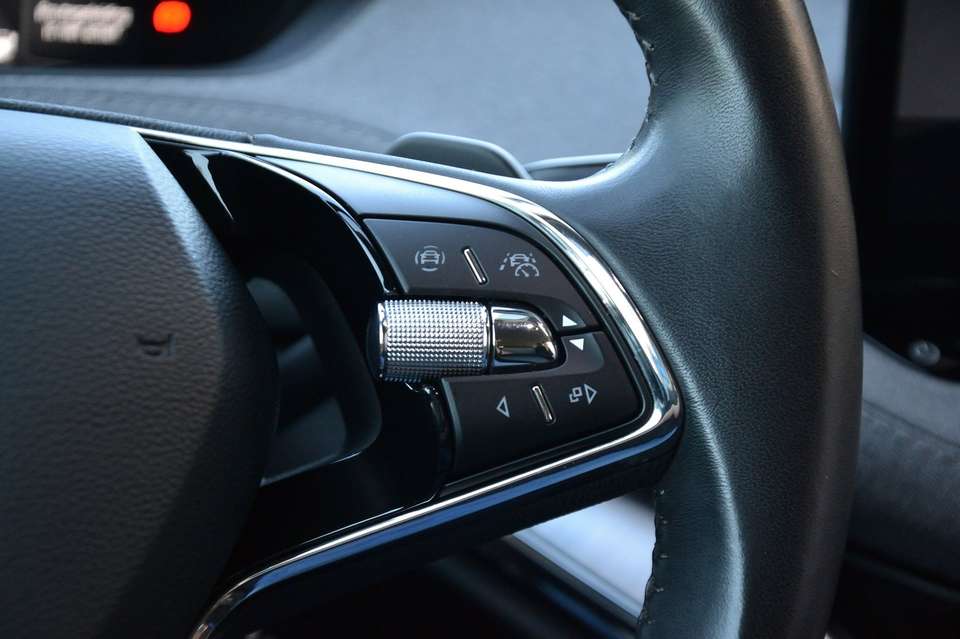Skoda Enyaq - Imagem 12