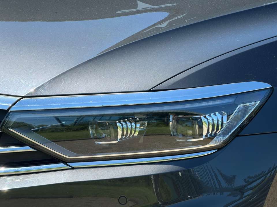 Volkswagen Passat Variant - Imagem 7