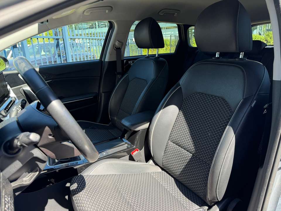Kia Ceed SW / cee'd SW - Imagem 13