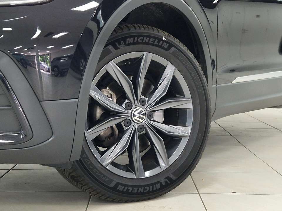Volkswagen Tiguan Allspace - Imagem 2
