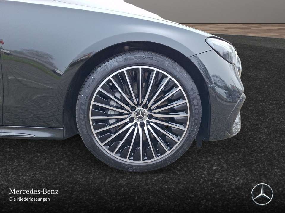 Mercedes-Benz E 220 - Imagem 6