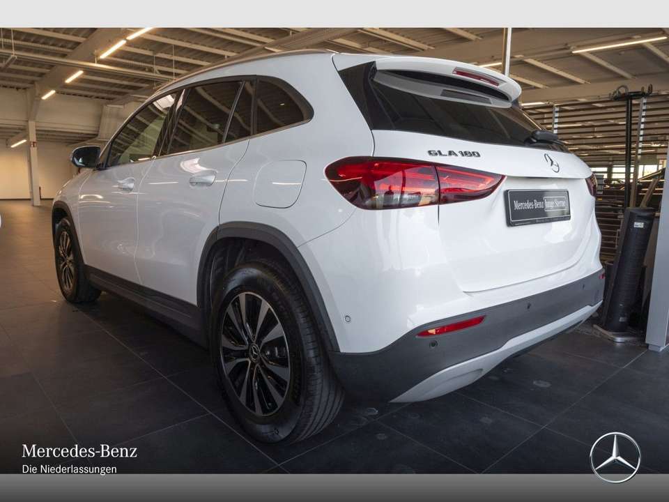 Mercedes-Benz GLA 180 - Imagem 3