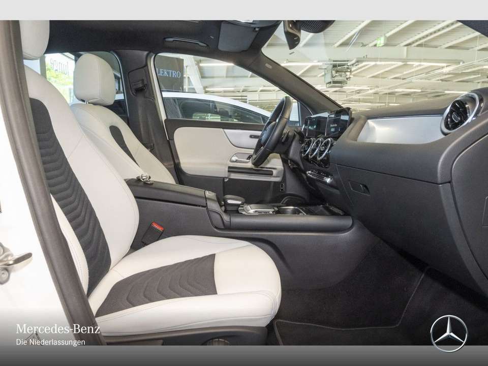 Mercedes-Benz GLA 180 - Imagem 6