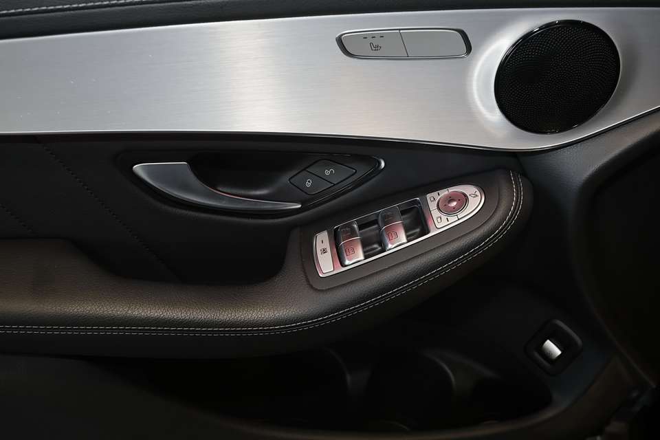Mercedes-Benz GLC 200 - Imagem 11