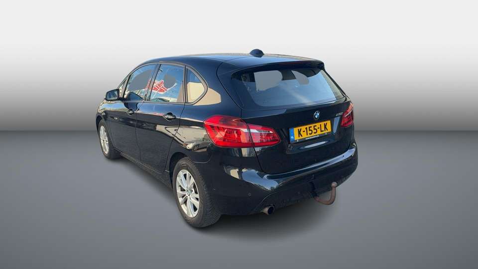 BMW 216 - Imagem 2