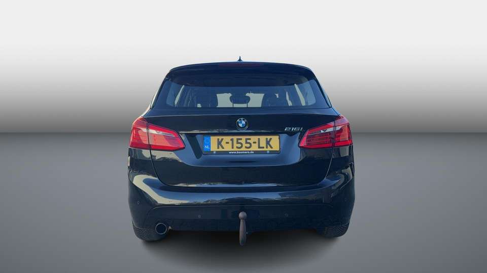 BMW 216 - Imagem 3