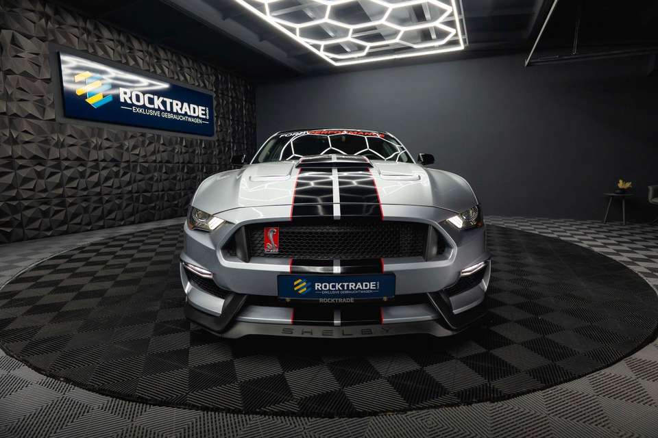 Ford Mustang - Imagem 5