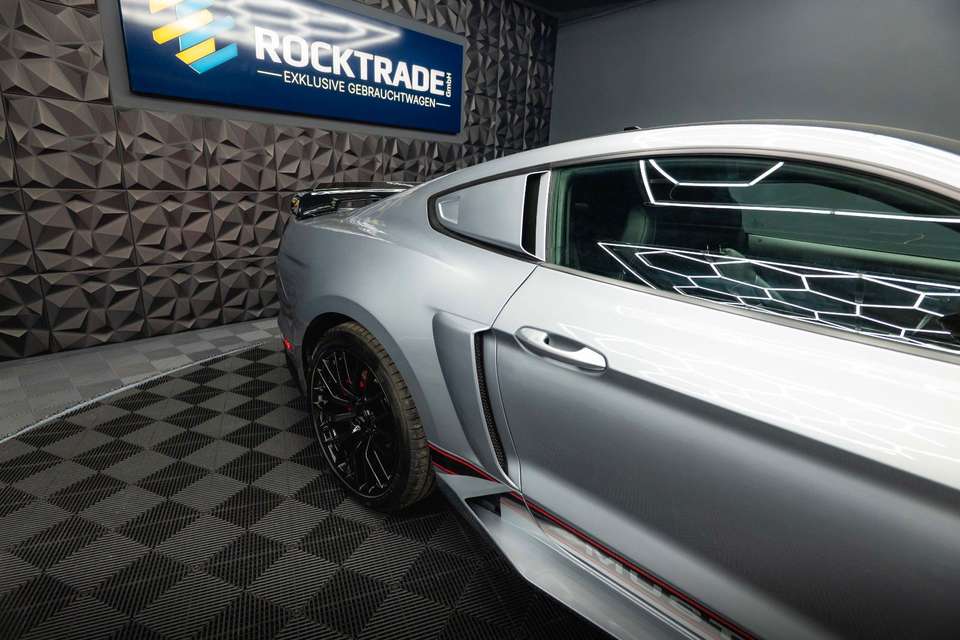 Ford Mustang - Imagem 8