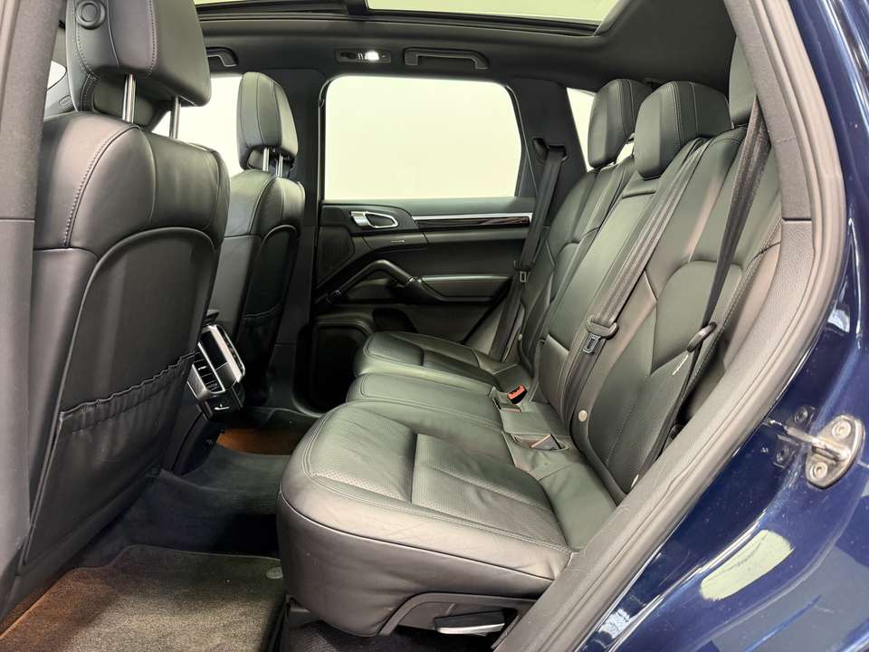 Porsche Cayenne - Imagem 9