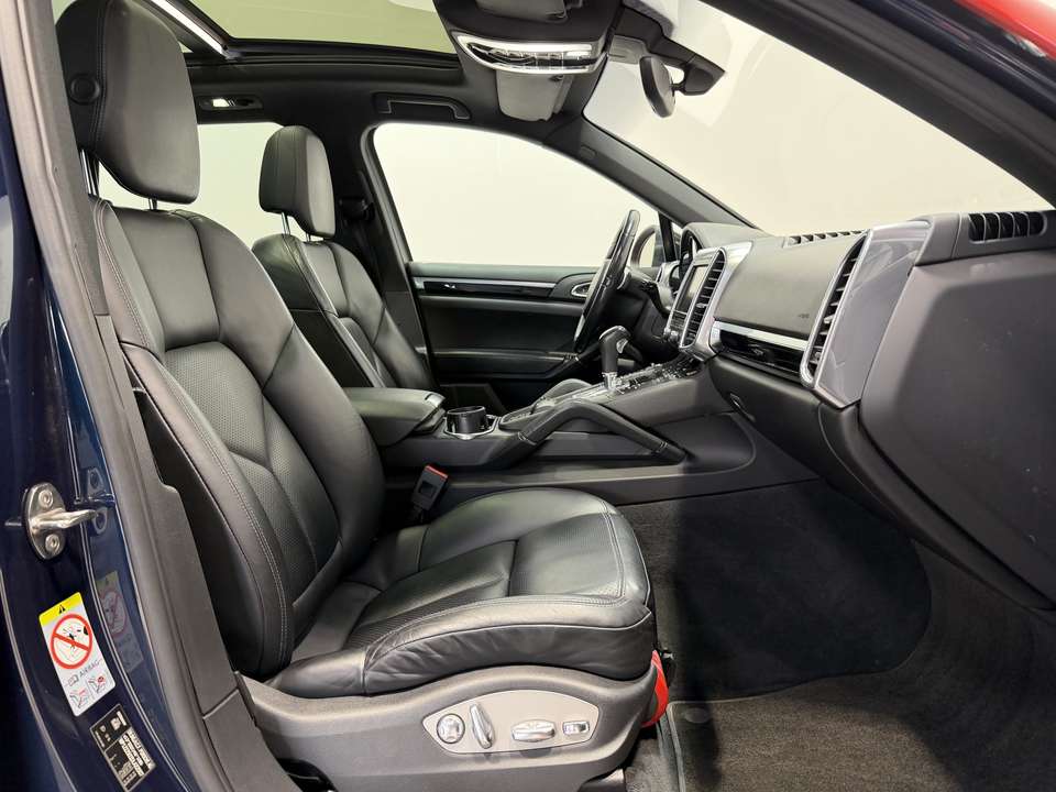 Porsche Cayenne - Imagem 11