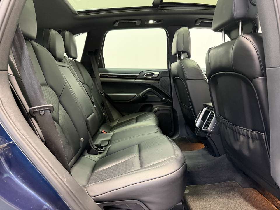 Porsche Cayenne - Imagem 12