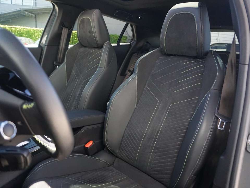 Peugeot e-2008 - Imagem 13