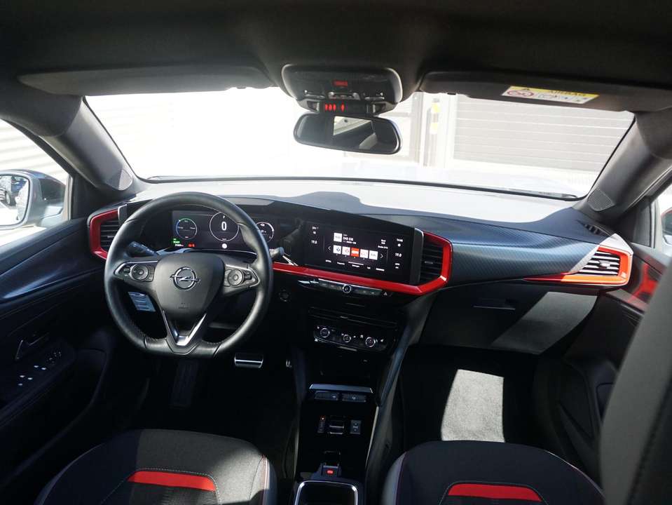 Opel Mokka-E - Imagem 13