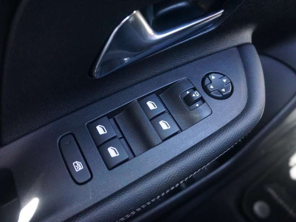 Opel Mokka-E - Imagem 14