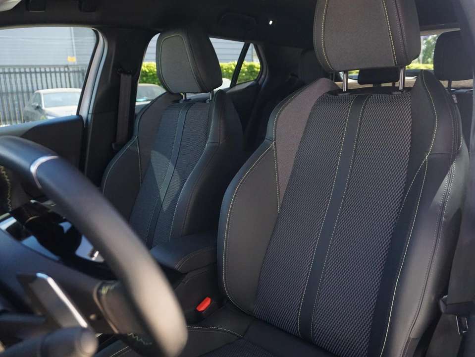 Peugeot 2008 - Imagem 12