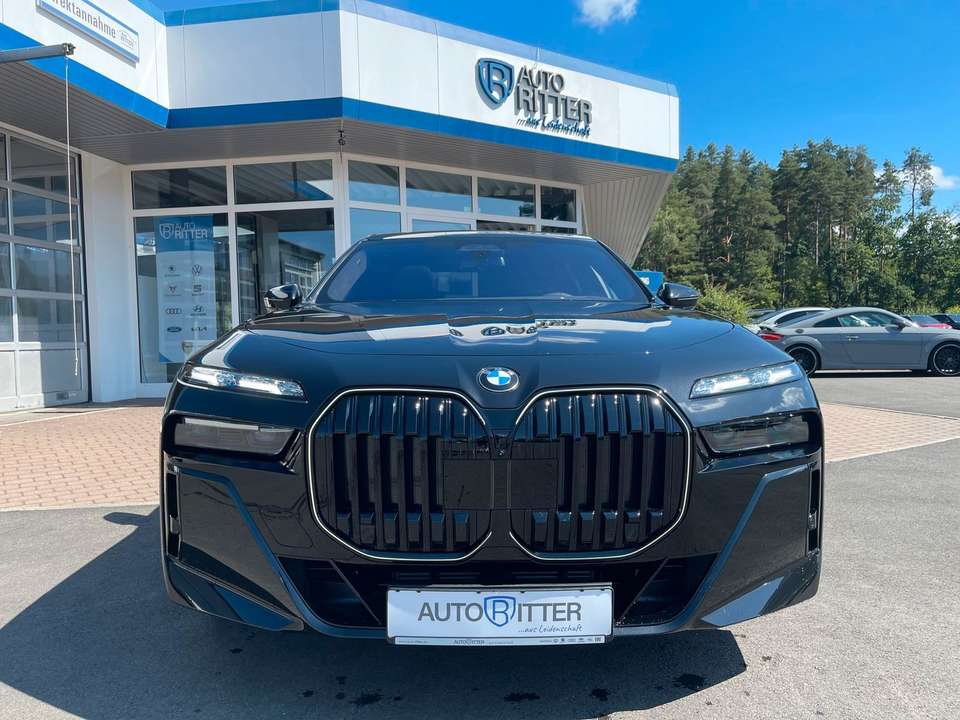 BMW 740 - Imagem 2