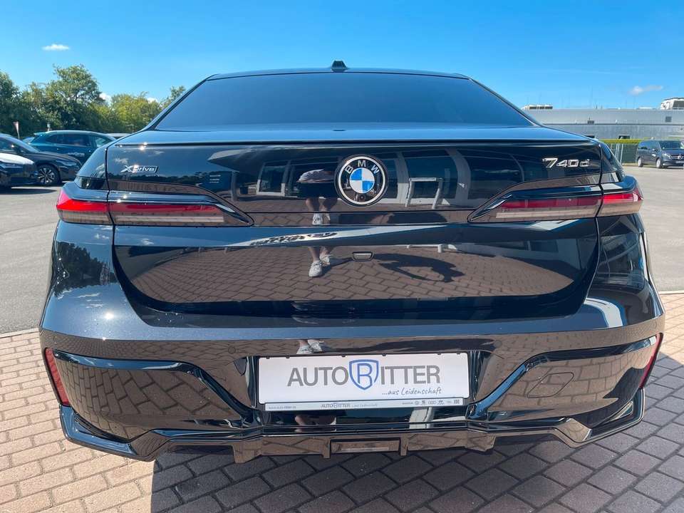 BMW 740 - Imagem 5