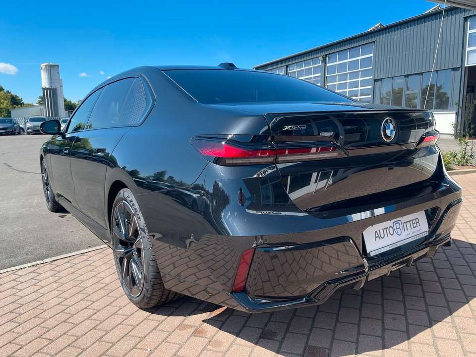 BMW 740 - Imagem 6