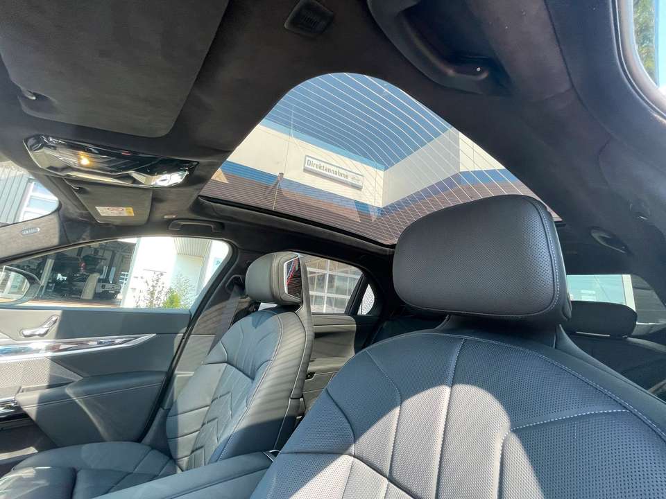 BMW 740 - Imagem 13